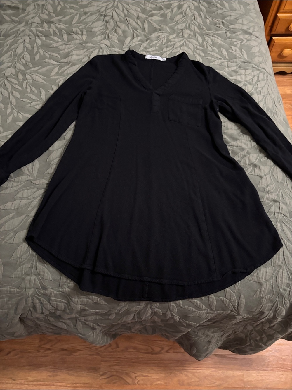 JustFab Black V-Neck Long Sleeve Tunic